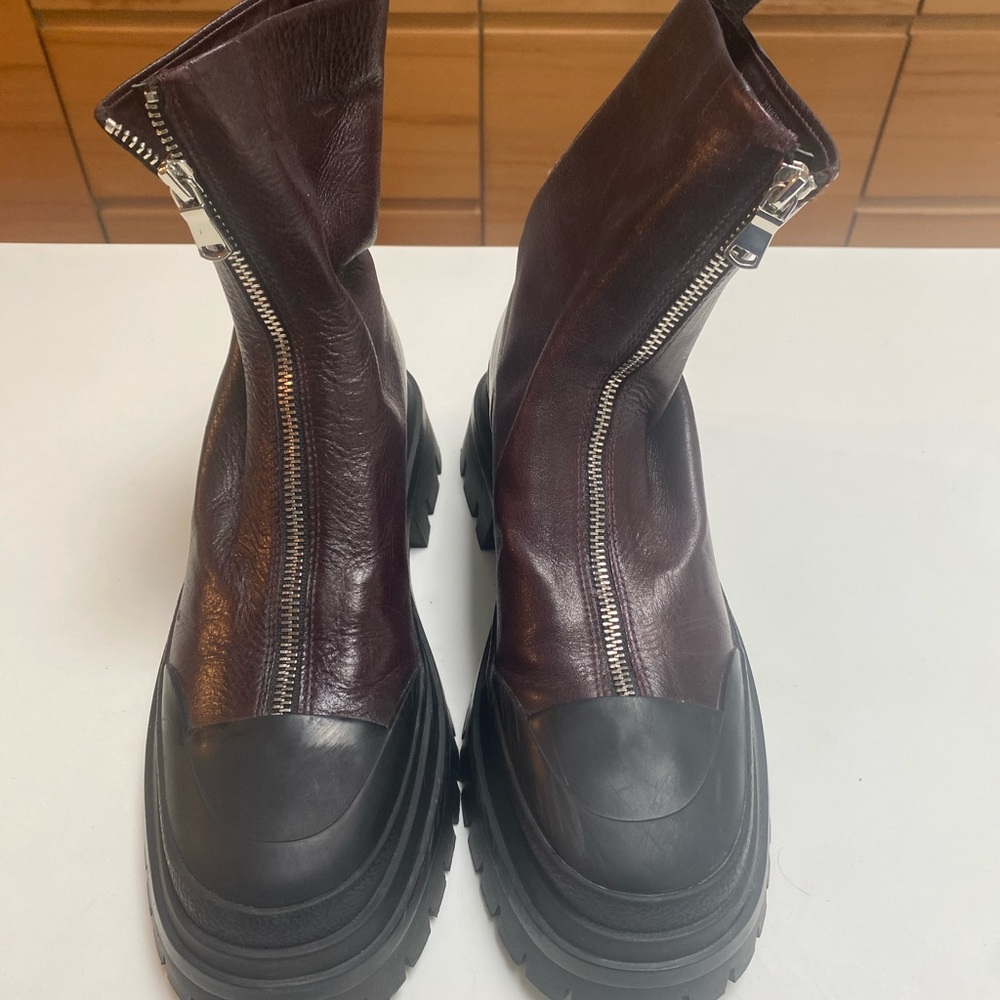 Zara Leather Burgandy/Black Boots With Chunky Zipper EUC